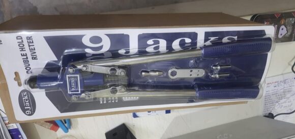 Hand Rivter 18"