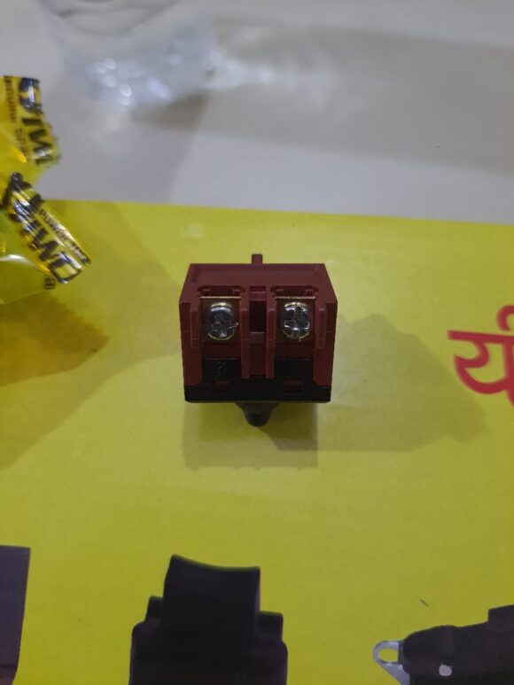 6-100 Switch - Image 3