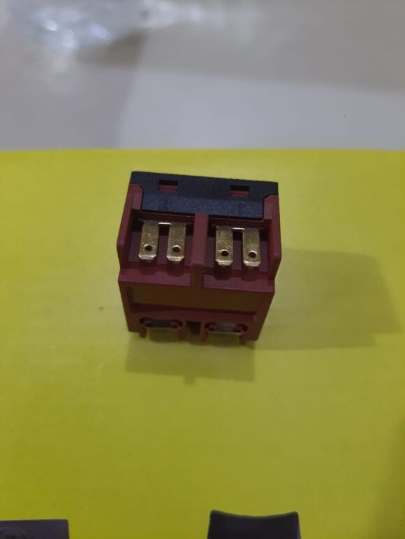 6-100 Switch - Image 2